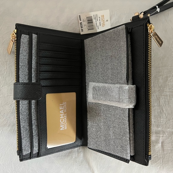 Michael Kors Lg Jet Set Double Zip Wristlet - Picture 4 of 8